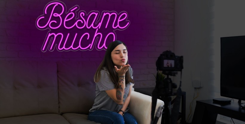 Neón Bésame mucho