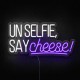 Neón Un selfie, say cheese!