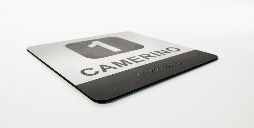 Placa en Braile