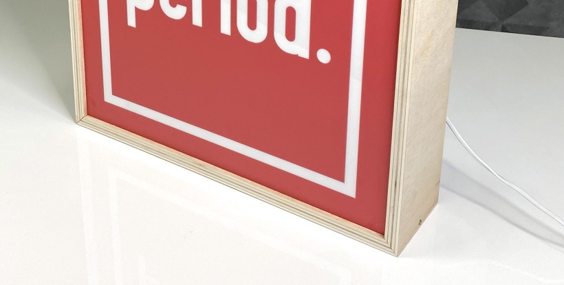 Rótulo bastidor madera luminoso / Rótulo con marco de madera iluminado