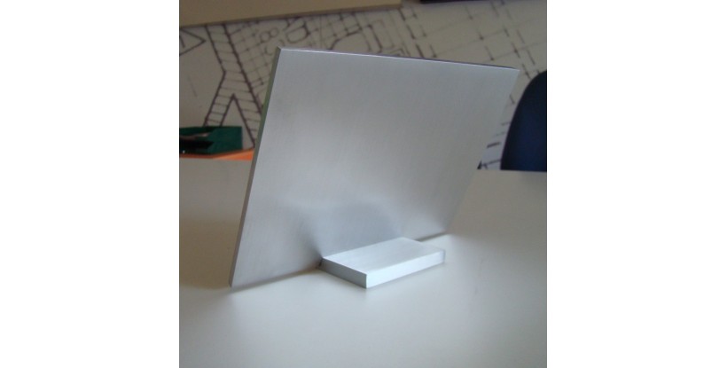 Soporte de aluminio para placas